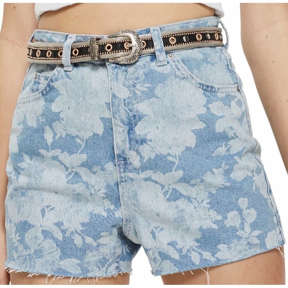 Topshop | High Waist Mom Blue Jean Cut Off Floral Shorts 12 Light Wash